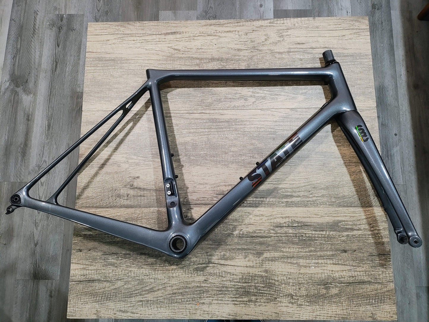 #HF0926 - Undefeated Carbon Disc Road Frame & Fork Set - Size 54cm - Graphite Prism - Excellent / Used Condition