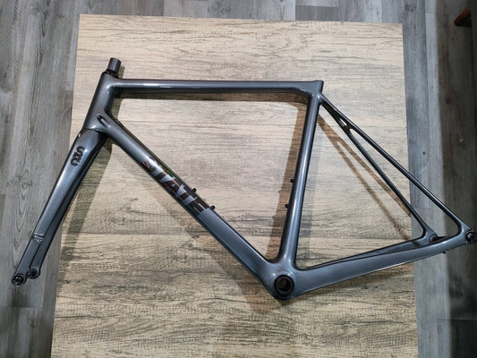 #HF0926 - Undefeated Carbon Disc Road Frame & Fork Set - Size 54cm - Graphite Prism - Excellent / Used Condition