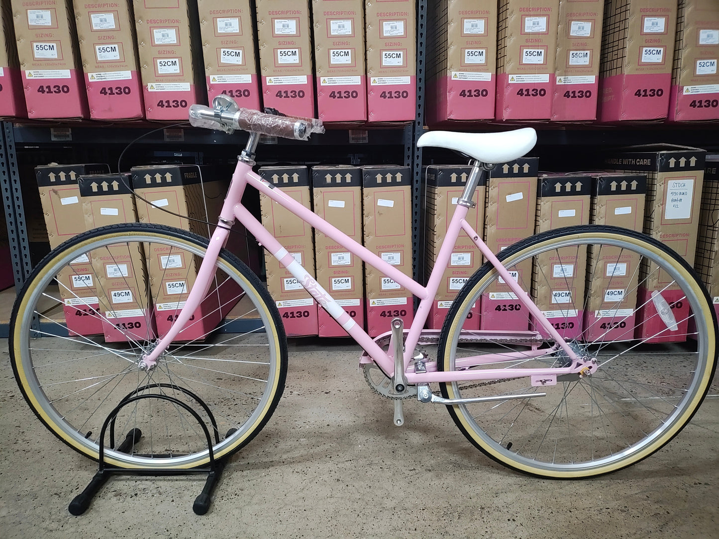 #1194 - City Bike (3-Speed) | "Bubble Gum" (Medium - 48cm, Very Good Condition)